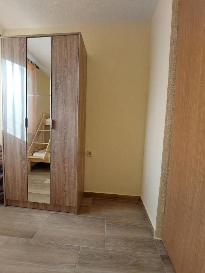 Apartmani Piskoric Vir Exterior photo
